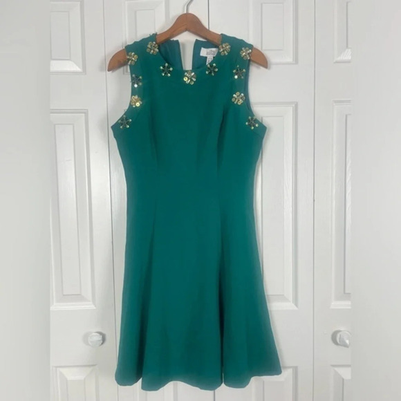 BADGLEY MISCHKA Bold Green and Sequins Beaded Neckline NEW WITH TAGS - Picture 1 of 11